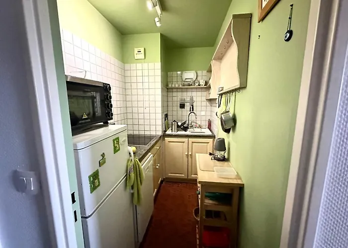 Avec Jardin Et Parking A - Fr-1-712-34 *