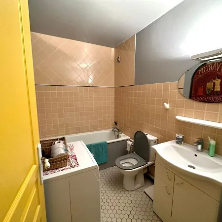 Avec Jardin Et Parking A - Fr-1-712-34 Appartement