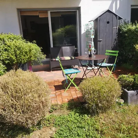Avec Jardin, Terrasse Et Parking A - Fr-1-712-34 Apartment